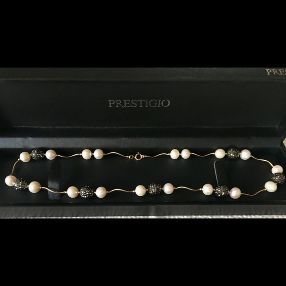 Beautiful Black Pearl Set - Picture 3 of 4